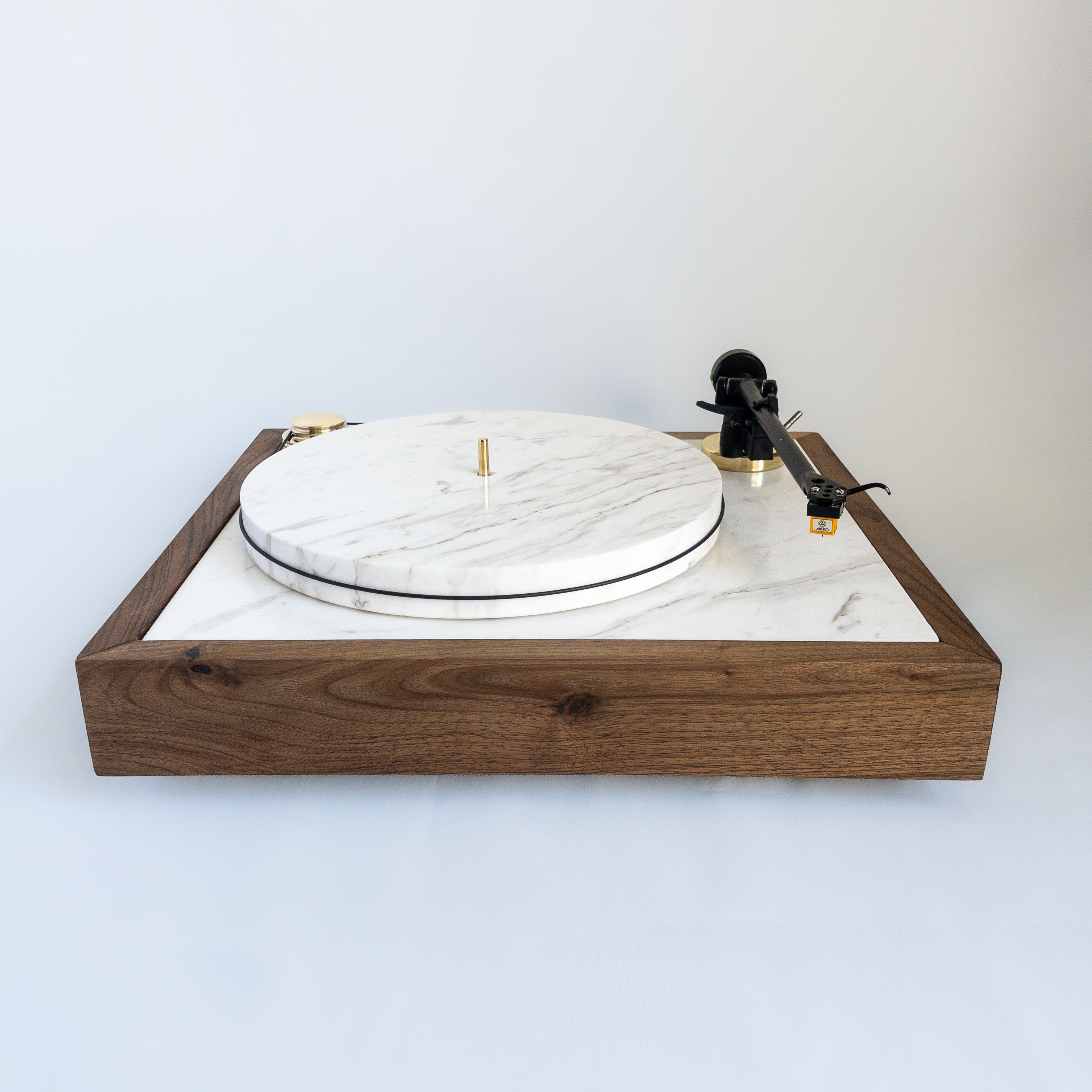 Tāwhirowhiro turntable